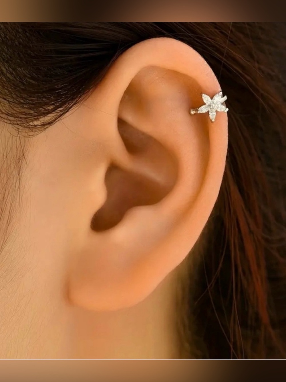 Delicate Zirconia Flower Clip-On Earring – Elegant Ear Cuff 🌸